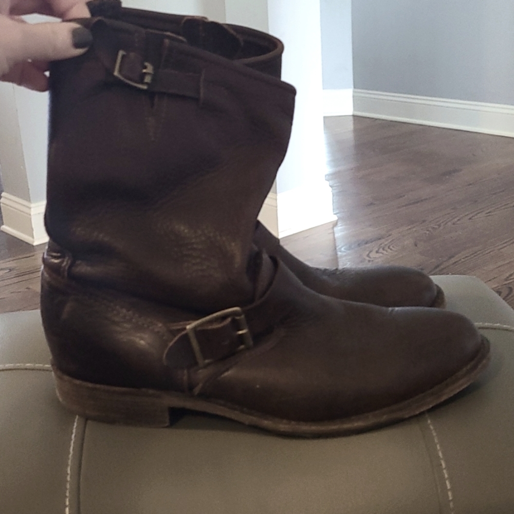 Moto boots